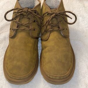 Men’s guess suede size 11